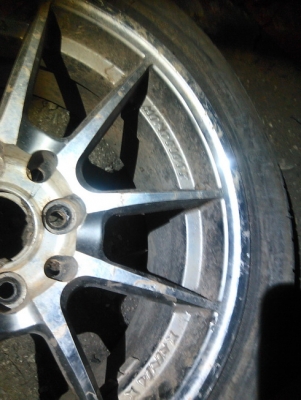 ขายแม๊กขอบ15 4/100 4/114 แมีกอย่างเดียวครับ4วง 5500