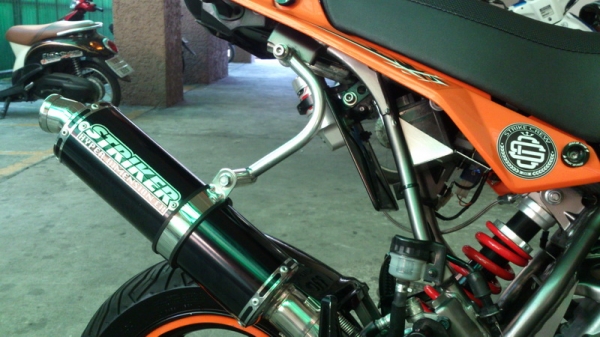 ขายดาวน์ NEW KSR แต่งสวย เครื่องเดิมๆ สนใจคุยก่อนได้ครับ ขายดาวน์ NEW KSR แต่งสวย เครื่องเดิมๆ สนใจคุยก่อนได้ครับ