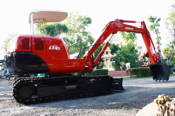 ขายรถแม็คโค AIRMAN AX40 (เหมือนฮิตาชิ EX40 หมด) นำเข้าจากญี่ปุ่น รถพร้อมใช้งาน ติดต่อ 086-775-7900