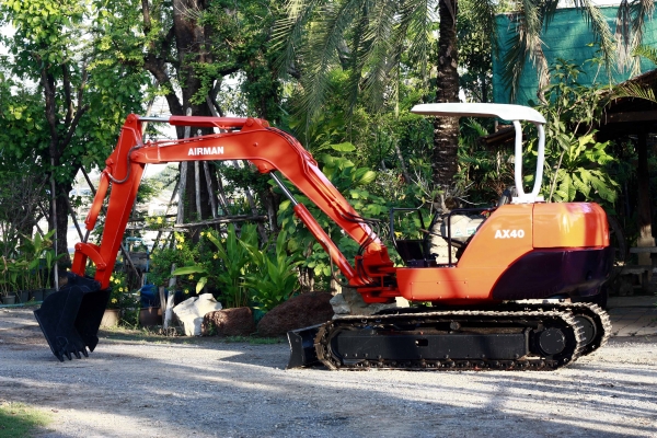 ขายรถแม็คโค AIRMAN AX40 (เหมือนฮิตาชิ EX40 หมด) นำเข้าจากญี่ปุ่น รถพร้อมใช้งาน ติดต่อ 086-775-7900