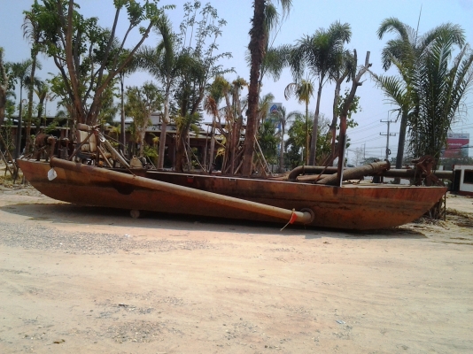 ขายด่วน..เรือดูดทราย เครื่องยนต์ฮีโน่ HINO EF V8 เครื่องยนต์ 550 แรงม้า ท่อดูด 8 นิ้ว ดูดแรง เต็มท่อ ๆ ได้ทรายมาก เกินคุ้ม.