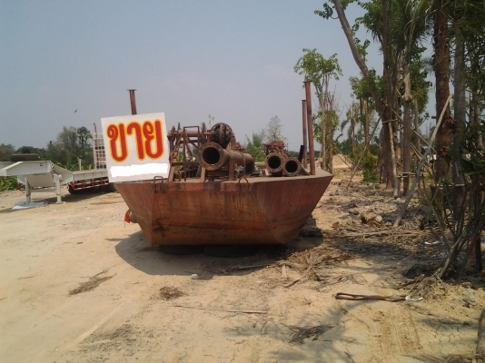 ขายด่วน..เรือดูดทราย เครื่องยนต์ฮีโน่ HINO EF V8 เครื่องยนต์ 550 แรงม้า ท่อดูด 8 นิ้ว ดูดแรง เต็มท่อ ๆ ได้ทรายมาก เกินคุ้ม.