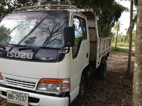 ขายรถ6 ล้อดั้ม 100แรงราคาเบาๆสภาพพร้อมใช้รถใช้งานอยู่ทุกวัน