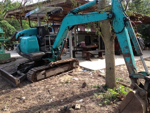 ขายรถขุดเล็ก KOMATSU PC30-7 สภาพพร้อมใช้ราคาเบาๆ