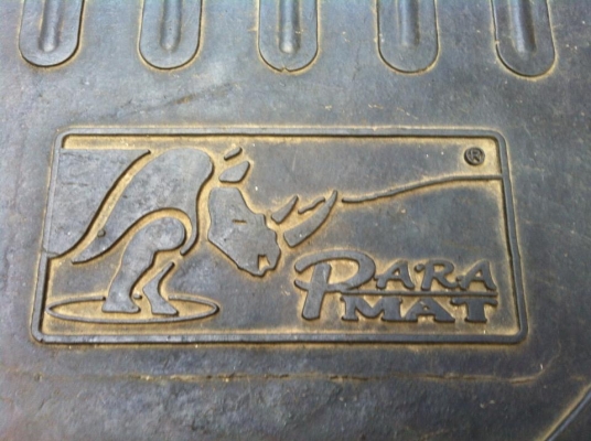 ขายแล้วครับ ขอขอบคุณ คุณวรรณา จากอำเภอดอนตูมเป็นอย่างสูงครับ ขายแผ่นยางปูพื้นกระบะตอนเดียว ขนาดฟรีไซด์ ราคาต่อรองได้ อยากได้เท่าไหร่เสนอมาครับ สามพราน นครปฐม