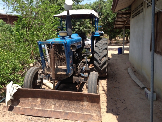 ขาย รถไถFORD 77 T3ท้าย 6600 ตัวเต็ม 1เพลา สภาพดี  ทำงานดี  พร้อมอุปกรณ์ 2 ชิ้น ใบดันหน้า และ ผาน 7  มีทะเบียนพร้อม พร้อมใช้พร้อมลุยงาน ราคาต่อรองได้ โทร 081-9972972