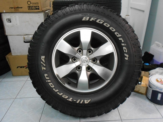 ขายล้อแม็ก Fortuner ขอบ 16 พร้อมยาง BF All-Terrain 265/75/16 /เทิร์นได้-ใส่ฟรี