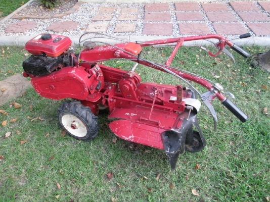 รหัส:13001133รถพรวนดินเดินตามเครื่องเบนชิลG510L(5.0ps)เป็นรุ่นกระทัดรัดชุดพรวนดินกว้าง40cm.www.nihonmono.com