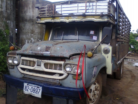 ขายสิบล้อหัวยาว 2 เพลา เครื่อง 6BD1 165HP สโลว์กลาง