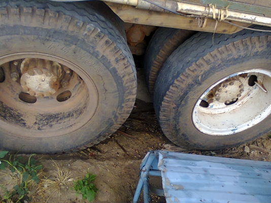 ขายสิบล้อหัวยาว 2 เพลา เครื่อง 6BD1 165HP สโลว์กลาง