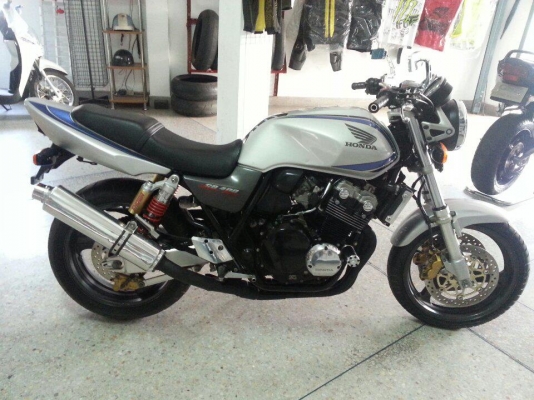 sf400 tec1 ปี 2001 สพม.(แท้)สีเดิมโรงงาน เครื่องแน่นกริ๊ปสภาพเยี่ยม