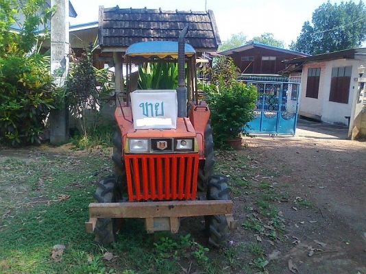 ขายด่วน..รถไถ KUBOTA L1-22 4 WD รถสวยสีเดิม ๆ สภาพพร้อมใช้งาน แถมฟรี จอบหมุน ล้อเหล็ก ผาน 5 อย่างดี ไว้ให้ใช้งาน.
