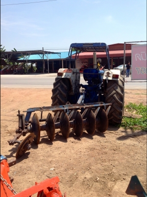 ขายรถไถ Ford 6600 NEW HOLLAND สภาพดี ราคาต่อลองได้ค่ะ
