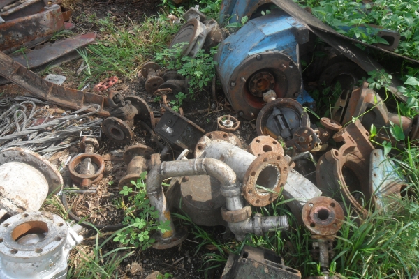 ขายเหมายกกอง ประมูลมาครั้งแรก กำไรนิดหน่อยก็ขายแล้วครับ แสตนเลส ทองแดง อลูมิเนียม เหล็ก เหล็กหล่อ น้ำหนักโดยประมาณ 75ตัน