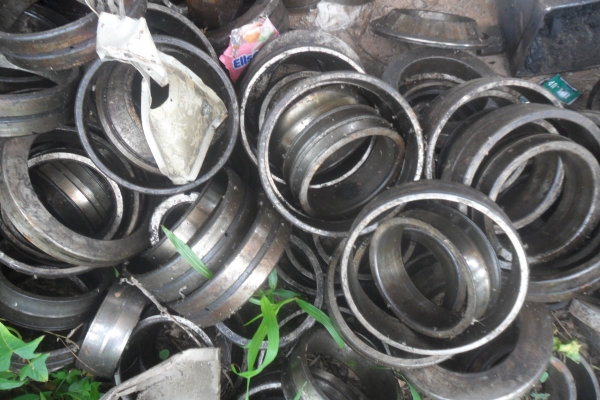 ขายเหมายกกอง ประมูลมาครั้งแรก กำไรนิดหน่อยก็ขายแล้วครับ แสตนเลส ทองแดง อลูมิเนียม เหล็ก เหล็กหล่อ น้ำหนักโดยประมาณ 75ตัน