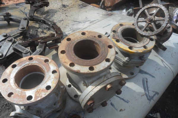 ขายเหมายกกอง ประมูลมาครั้งแรก กำไรนิดหน่อยก็ขายแล้วครับ แสตนเลส ทองแดง อลูมิเนียม เหล็ก เหล็กหล่อ น้ำหนักโดยประมาณ 75ตัน