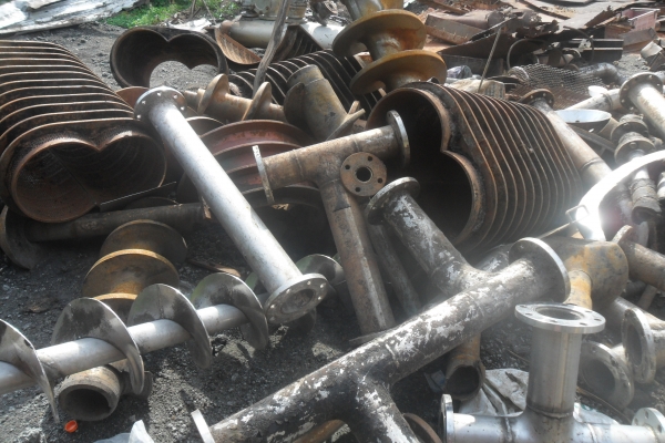 ขายเหมายกกอง ประมูลมาครั้งแรก กำไรนิดหน่อยก็ขายแล้วครับ แสตนเลส ทองแดง อลูมิเนียม เหล็ก เหล็กหล่อ น้ำหนักโดยประมาณ 75ตัน