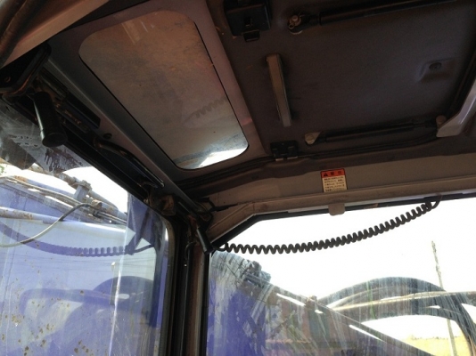 ขายรถแบคโฮ KOMATSU PC228USE-2 นำเข้าจากญี่ปุ่น รถปี2001 มีVDOให้ชมครับติดต่อ 081-2990958 ขายรถแบคโฮ KOMATSU PC228USE-2 นำเข้าจากญี่ปุ่น รถปี2001 มีVDOให้ชมครับติดต่อ 081-2990958