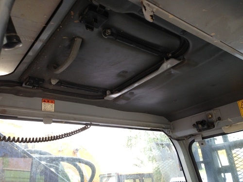 ขายรถแบคโฮ KOMATSU PC228USE-2 นำเข้าจากญี่ปุ่น รถปี2001 มีVDOให้ชมครับติดต่อ 081-2990958 ขายรถแบคโฮ KOMATSU PC228USE-2 นำเข้าจากญี่ปุ่น รถปี2001 มีVDOให้ชมครับติดต่อ 081-2990958