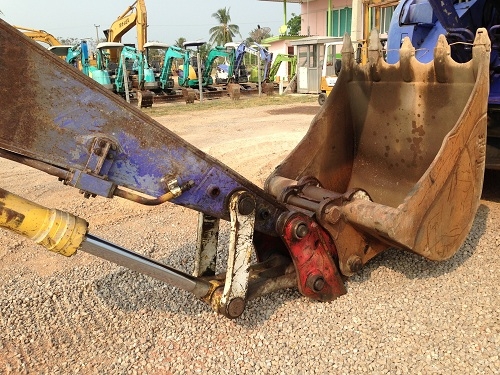 ขายรถแบคโฮ KOMATSU PC228USE-2 นำเข้าจากญี่ปุ่น รถปี2001 มีVDOให้ชมครับติดต่อ 081-2990958 ขายรถแบคโฮ KOMATSU PC228USE-2 นำเข้าจากญี่ปุ่น รถปี2001 มีVDOให้ชมครับติดต่อ 081-2990958