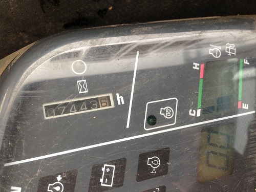 ขายรถแบคโฮ KOMATSU PC228USE-2 นำเข้าจากญี่ปุ่น รถปี2001 มีVDOให้ชมครับติดต่อ 081-2990958 ขายรถแบคโฮ KOMATSU PC228USE-2 นำเข้าจากญี่ปุ่น รถปี2001 มีVDOให้ชมครับติดต่อ 081-2990958