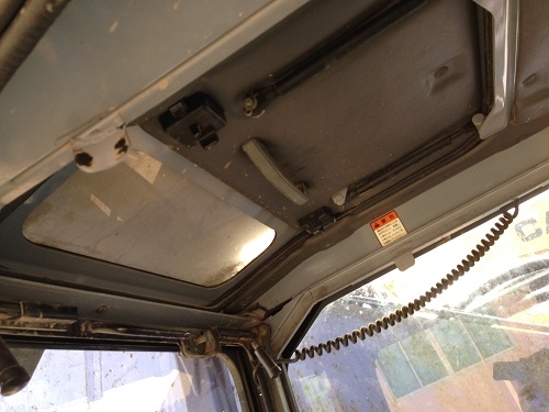 ขายรถแบคโฮ KOMATSU PC228USE-2 นำเข้าจากญี่ปุ่น รถปี2001 มีVDOให้ชมครับติดต่อ 081-2990958 ขายรถแบคโฮ KOMATSU PC228USE-2 นำเข้าจากญี่ปุ่น รถปี2001 มีVDOให้ชมครับติดต่อ 081-2990958