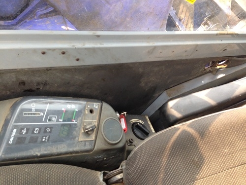 ขายรถแบคโฮ KOMATSU PC228USE-2 นำเข้าจากญี่ปุ่น รถปี2001 มีVDOให้ชมครับติดต่อ 081-2990958 ขายรถแบคโฮ KOMATSU PC228USE-2 นำเข้าจากญี่ปุ่น รถปี2001 มีVDOให้ชมครับติดต่อ 081-2990958