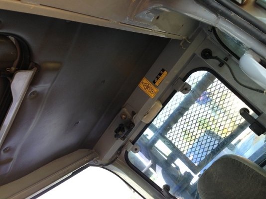 ขายรถแบคโฮ KOMATSU PC228USE-2 นำเข้าจากญี่ปุ่น รถปี2001 มีVDOให้ชมครับติดต่อ 081-2990958 ขายรถแบคโฮ KOMATSU PC228USE-2 นำเข้าจากญี่ปุ่น รถปี2001 มีVDOให้ชมครับติดต่อ 081-2990958