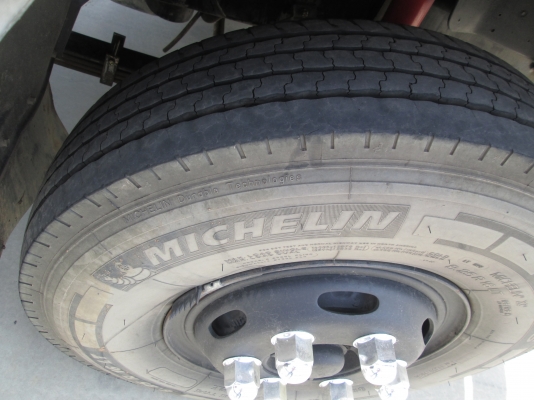 ขาย HINO FC สมอทอง รถห้าง ปี47 ตู้แห้ง 3 บานยาว 5.5 m สวยสดมาก ต่อรองได้คับ ขาย HINO FC สมอทอง รถห้าง ปี47 ตู้แห้ง 3 บานยาว 5.5 m สวยสดมาก ต่อรองได้คับ