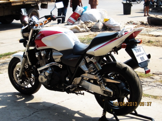 CB1300 ปี04 ทะเบียนโอนขนส่ง รถสีเดิม สวยทั้งคัน สดจากญี่ปุ่น ปี04 หัวฉีด รถเดิมสวย