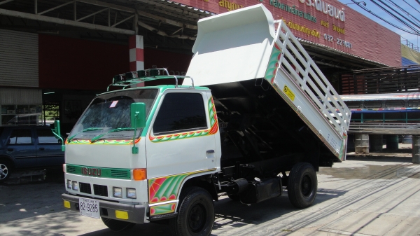 ISUZU NKR ดั๊มเกษตร 5ตัน ดาวน์45000ผ่อน7300/48เดือน