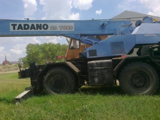 ขายรถเครน TADANO รุ่น M1 20 ตัน 3 ชัก ไม่มีเอกสาร สภาพพร้อมใช้