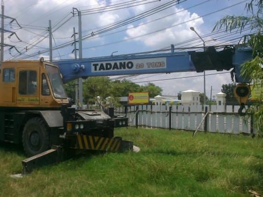 ขายรถเครน TADANO รุ่น M1 20 ตัน 3 ชัก ไม่มีเอกสาร สภาพพร้อมใช้