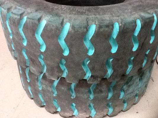 รับหล่อดอกยางตันและยางลมทุกขนาด มียางแกะดอกด้วยคะ 086-0199503 แต้ว รับหล่อดอกยางตันและยางลมทุกขนาด มียางแกะดอกด้วยคะ 086-0199503 แต้ว