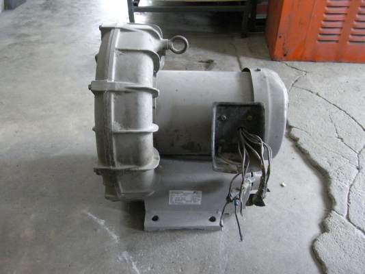 ขายโบเวอร์ เป่า-ดูดลม FUJI 1 HPครึ่ง . 380 V สภาพสวย พร้อมใช้งานรับประกันคุณภาพ