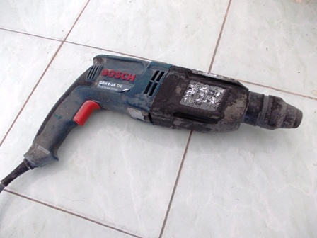 สว่านโรตารี่3ระบบBOSCHรุ่นGBH2-26DE สภาพดี 1600เท่านั้น