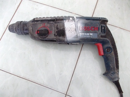 สว่านโรตารี่3ระบบBOSCHรุ่นGBH2-26DE สภาพดี 1600เท่านั้น