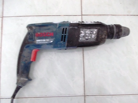 สว่านโรตารี่3ระบบBOSCHรุ่นGBH2-26DE สภาพดี 1600เท่านั้น