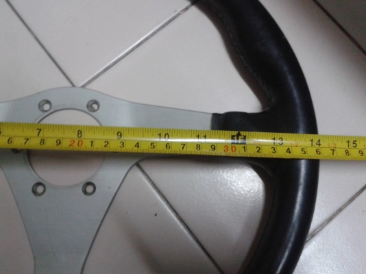 พวงมาลัยไม้MADE IN ITALY1200 บาท NARDI