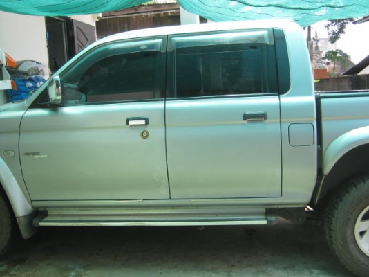 ขายรถกระบะ 4x4 แกรนดีส 4 ประตู สีบรอน ABS 4 ล้อ ถุงลมนิรภัย ราคา 300,000 โทร 089-6301526