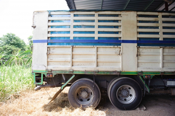 ขาย....รถสิบล้อ HINO MEGA 320 ยางใหม่ 10 เส้น