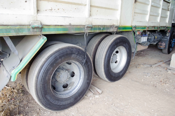 ขาย....รถสิบล้อ HINO MEGA 320 ยางใหม่ 10 เส้น