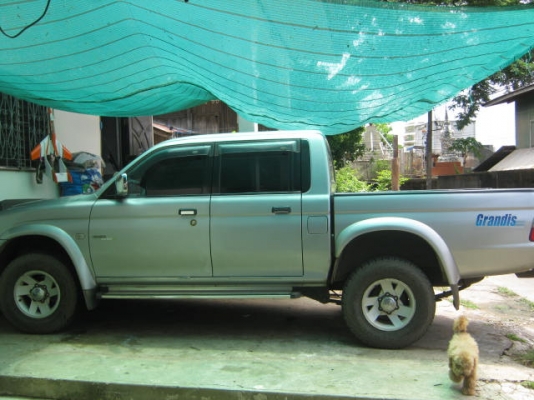 ขายรถกระบะ 4x4 แกรนดีส 4 ประตู สีบรอน ABS 4 ล้อ ถุงลมนิรภัย ราคา 300,000 โทร 089-6301526