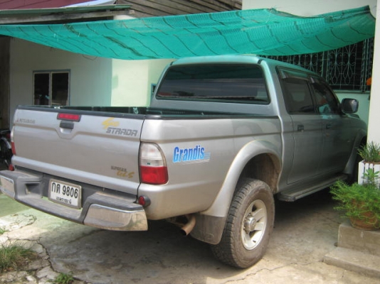 ขายรถกระบะ 4x4 แกรนดีส 4 ประตู สีบรอน ABS 4 ล้อ ถุงลมนิรภัย ต่อรองได้  280000 โทร 089-6301526