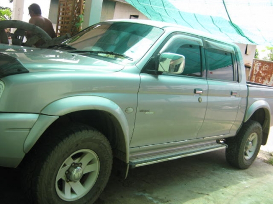 ขายรถกระบะ 4x4 แกรนดีส 4 ประตู สีบรอน ABS 4 ล้อ ถุงลมนิรภัย ต่อรองได้  280000 โทร 089-6301526