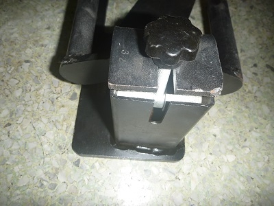 FORKLIFTแท่นยึดถังแก๊ส ขาเหล็กวางถังแก๊ส อุปกรณ์ตัววางถังแก๊ส LPG.Forklift 5,000.-