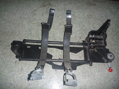 FORKLIFTแท่นยึดถังแก๊ส ขาเหล็กวางถังแก๊ส อุปกรณ์ตัววางถังแก๊ส LPG.Forklift 5,000.-