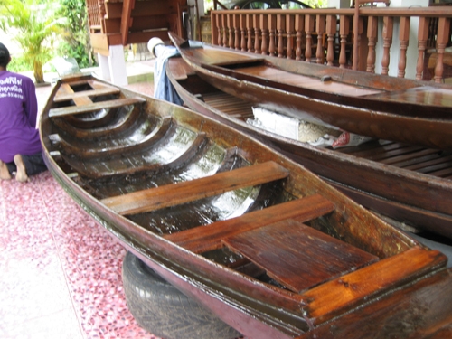 เรือมาด เรือขุดไม้ตะเคียน อายุเกือบ 100 ปี ขาย 45,000 บาท