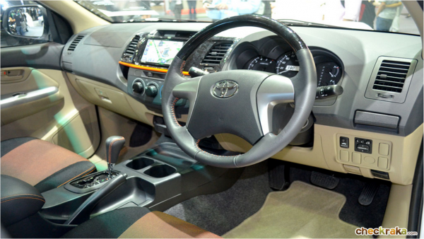 ขายหน้ากากวิทยุ. Toyota Vigo champ Smart Cab  3 ชิ้น