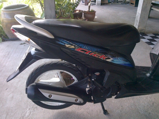 ขาย!ฮอนด้าคลิ๊กรุ่นท๊อป ล้อแม็ก ปี49 รถเครื่องเดิมแน่นๆ พร้อมใช้ ทะเบียน+เอกสารโอน ภาษีไม่หมด 088-2197709